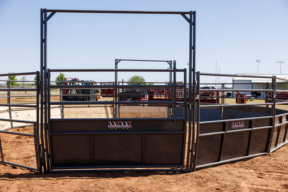 HORSE ROUND PENS